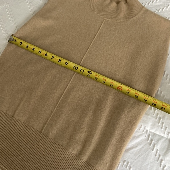 Banana Republic Franca Padded Shoulder Cashmere Sweater - Picture 10 of 13